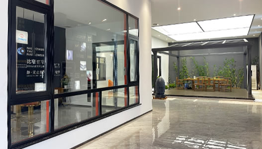 全新多功效展现厅